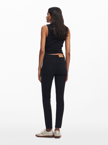 regular Jeans di Desigual in nero