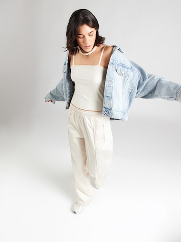 Top de la ADIDAS ORIGINALS pe alb