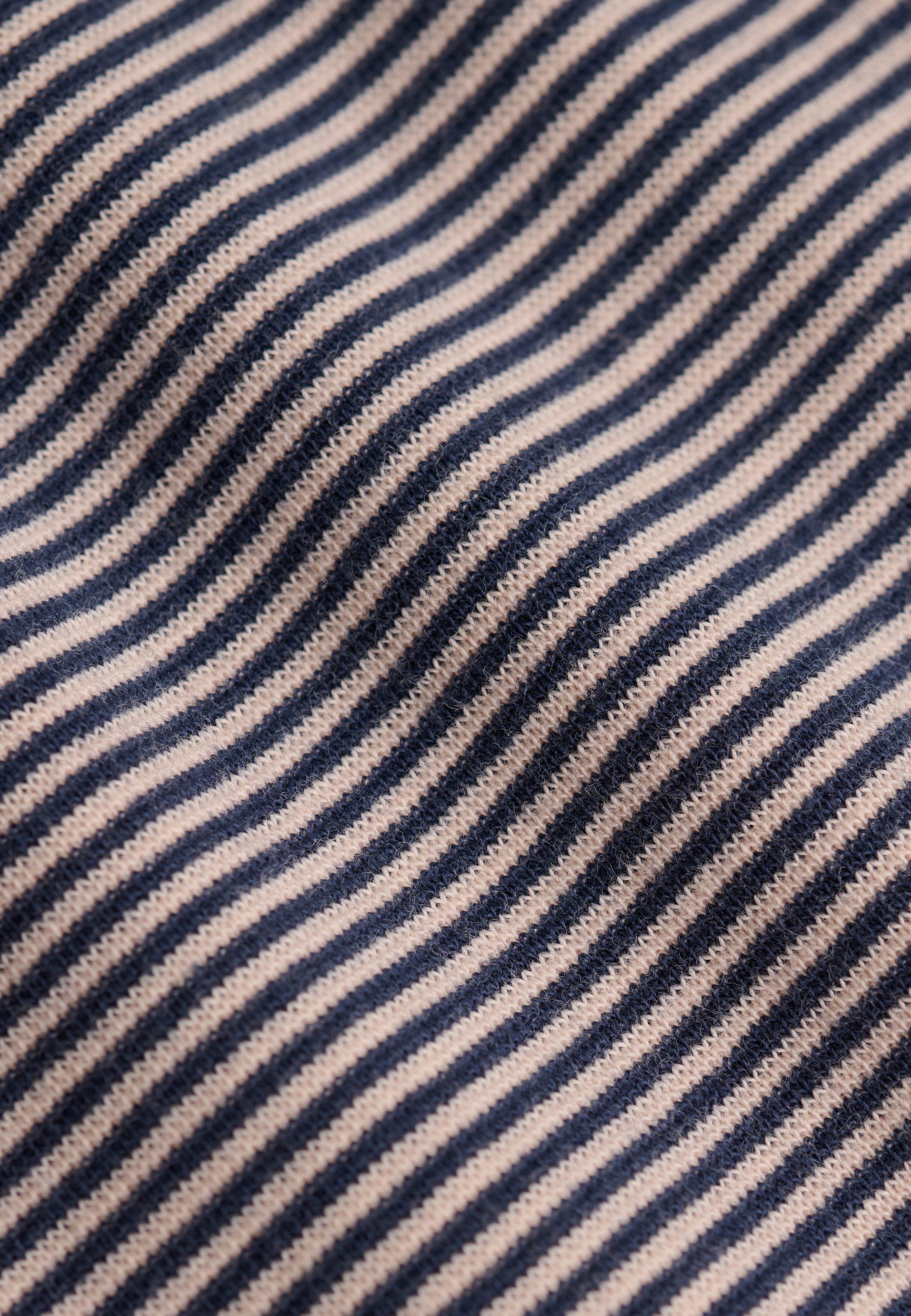 Superdry & Co Top 'Athletic Essentials' in Blauw