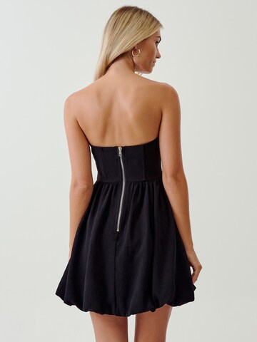 Tussah Φόρεμα 'HAIDEE' σε μαύρο: πίσω