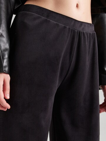 ABOUT YOU - regular Pantalón 'Talea' en negro
