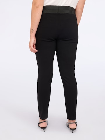 Skinny Pantalon Fiorella Rubino en noir