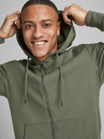 JACK & JONES Кофта на молнии в Зеленый