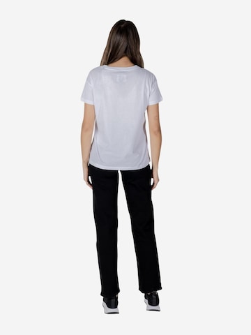 Maglietta 'XW000830 AF10356' di ARMANI EXCHANGE in bianco