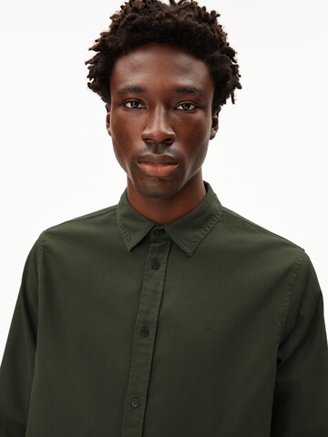 ARMEDANGELS Comfort Fit Longsleeve GIAALO OVERSHIRT in Grün
