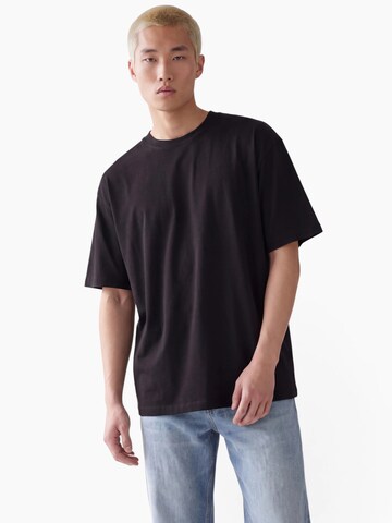 No Excess T-Shirt in Schwarz: Vorderseite
