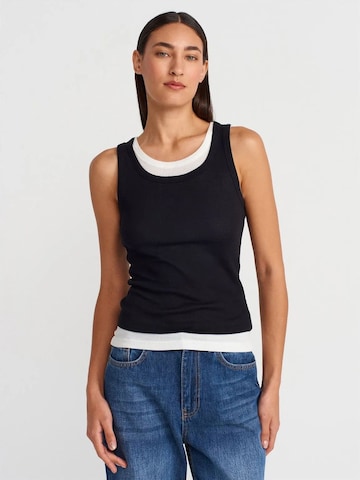Dilvin Blouse in Black: front