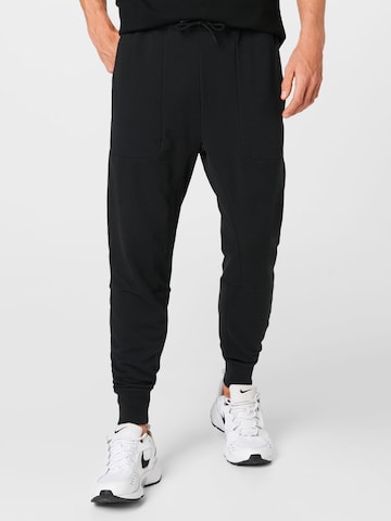 Abercrombie & Fitch Tapered Broek in Zwart: voorkant