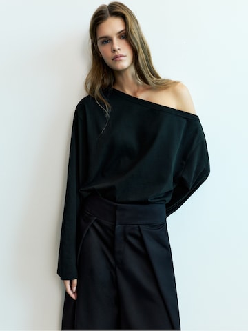 Pull&Bear Shirt in Schwarz: Vorderseite