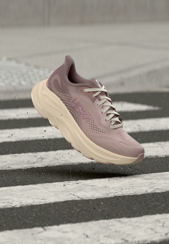 HOKA Buty do biegania 'Clifton 11 GLM' w kolorze różowy