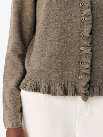 OBJECT Gebreid vest 'OBJELVA' in Bruin