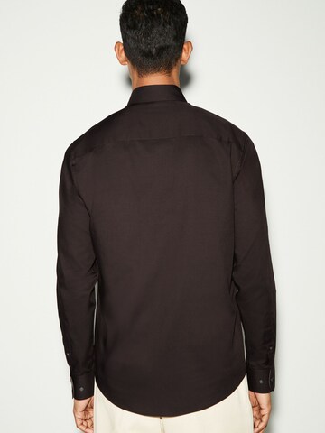 Coupe regular Chemise Next en marron