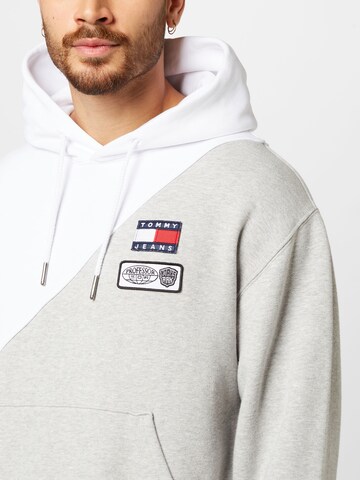 Tommy Jeans Sweatshirt in White