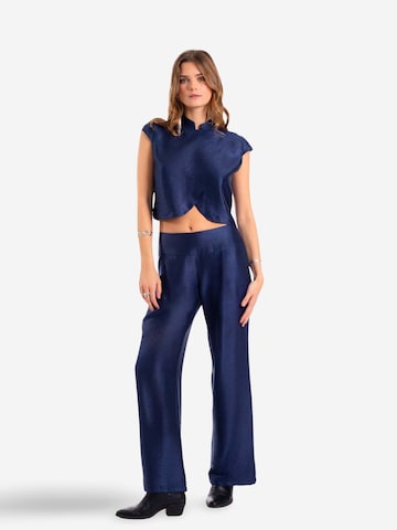 THE-ARE - regular Pantalón en azul