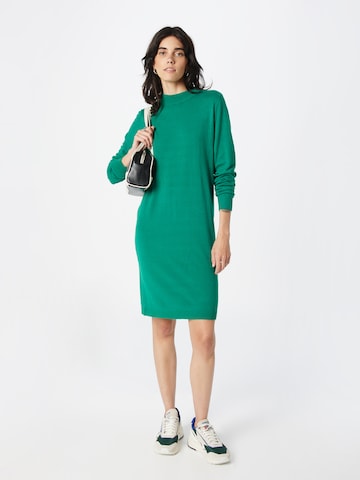 OBJECT Stickad klänning 'Thess' i grön