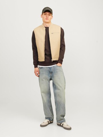 Sweat-shirt 'JJEBradley' JACK & JONES en marron
