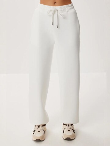 Happiness İstanbul Sweat suit in White