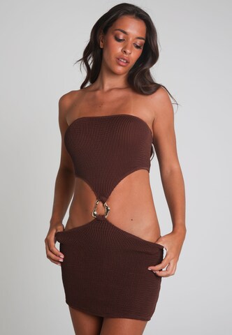 Moda Minx Beach dress 'Scrunch' in Brown: front