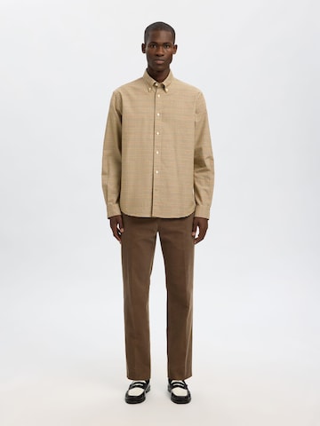 SELECTED Regular fit Overhemd in Bruin