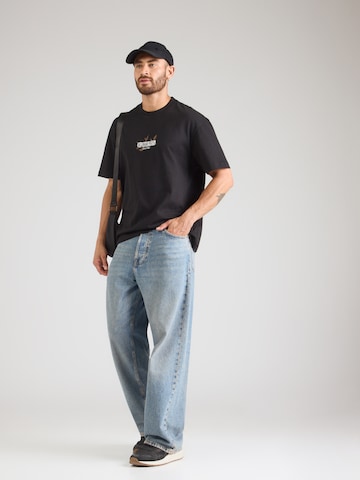 Tricou de la GUESS pe negru