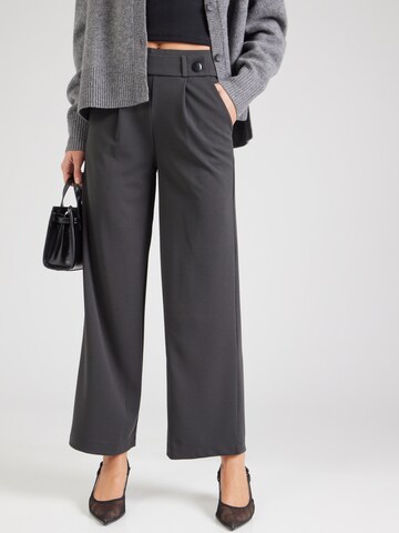 Wide leg Pantaloni con pieghe 'JDYGEGGO' di JDY in grigio: frontale