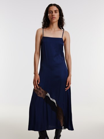 EDITED - Vestido 'Malin' en azul: frente