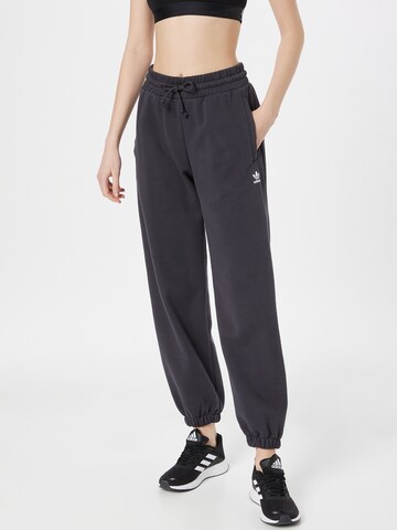 ADIDAS ORIGINALS Tapered Broek in Grijs: voorkant