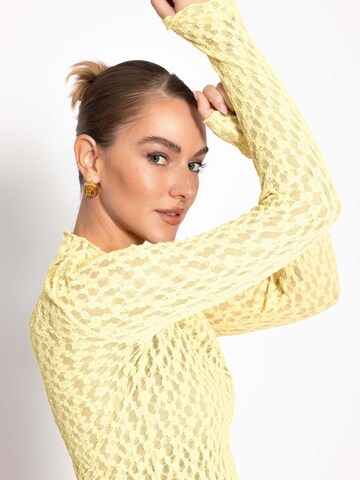 SASSYCLASSY Shirt in Yellow