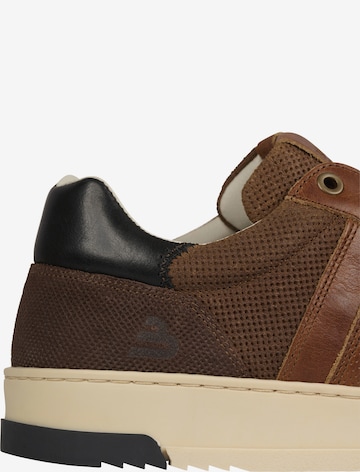 BULLBOXER Sneakers 'Dean' in Brown