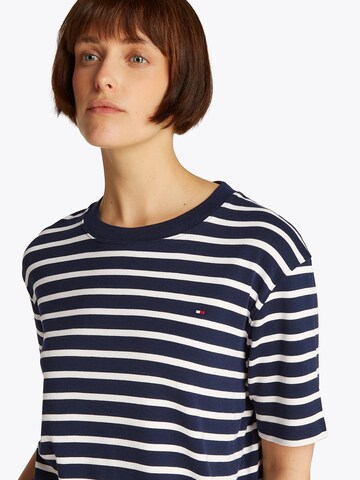 TOMMY HILFIGER T-shirt i blå
