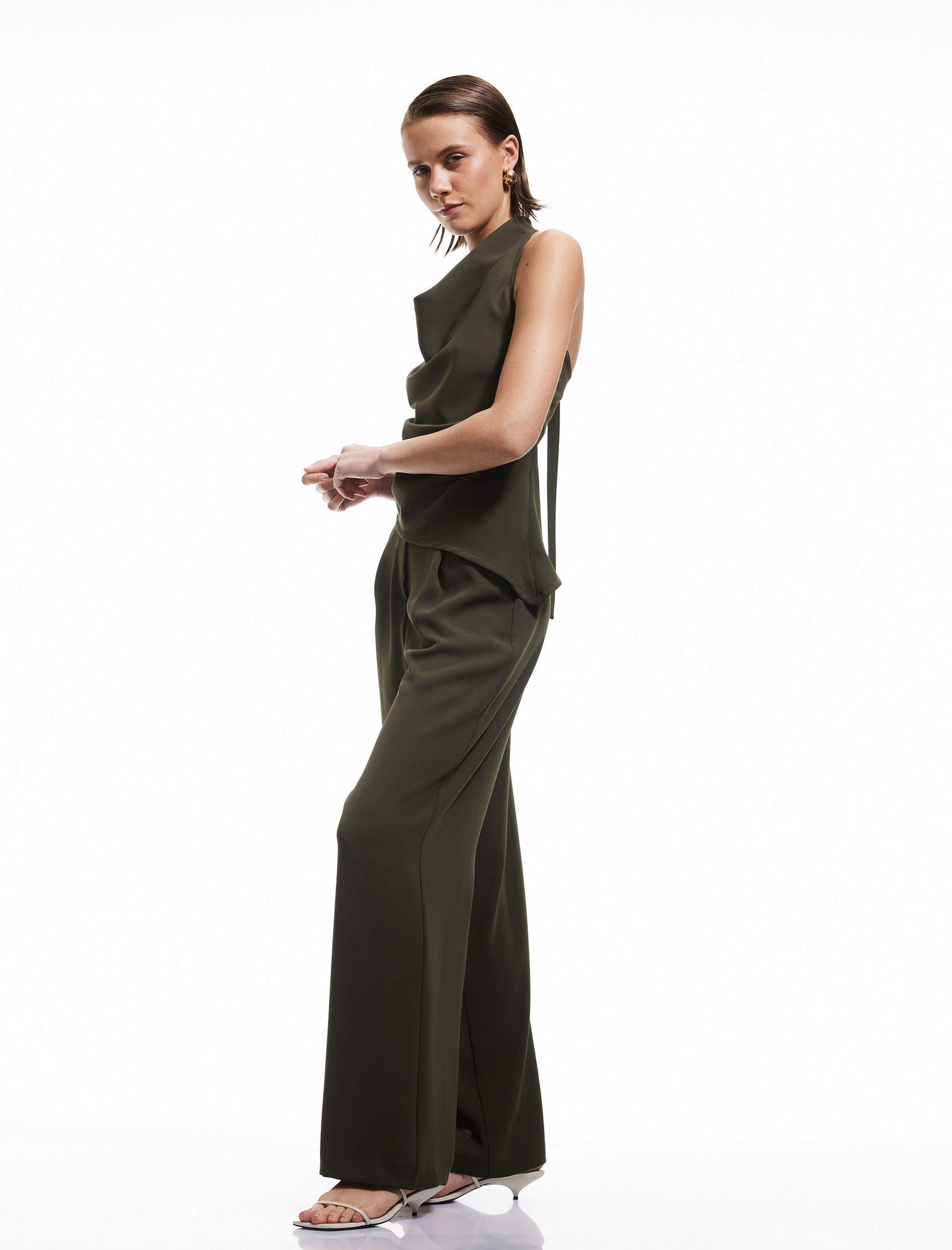 Koton Wide leg Pleat-Front Pants in Green