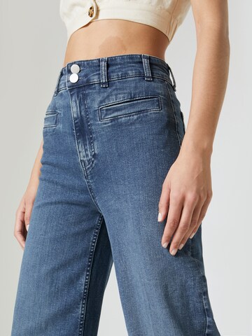 Wide leg Jeans di Guido Maria Kretschmer Women in blu