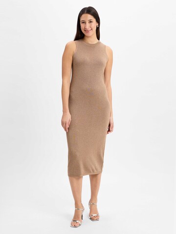Marie Lund Dress in Gold: front