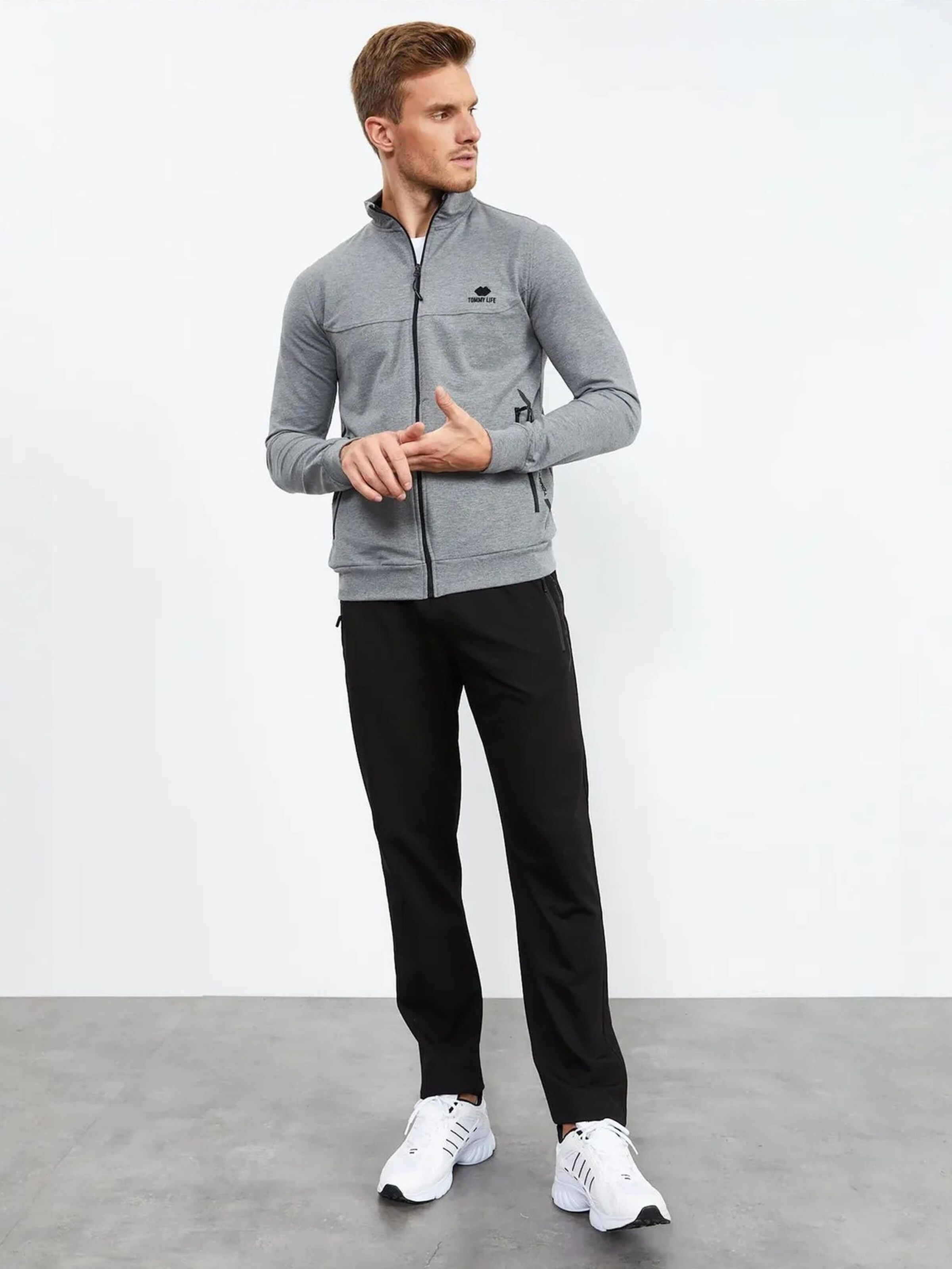 Tuta da jogging di Tommy Life in grigio