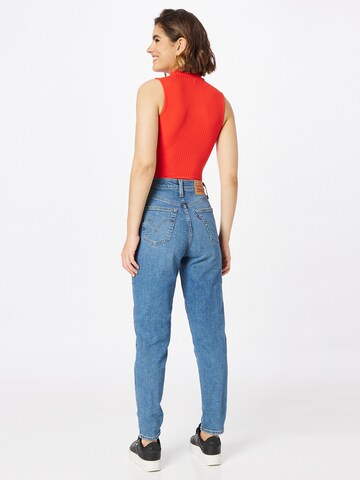 Effilé Jean 'High Waisted Mom Jean' LEVI'S ® en bleu