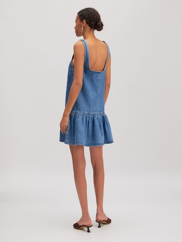 Rochie 'Inka' de la EDITED pe albastru