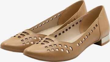 Usha Ballerina in Beige