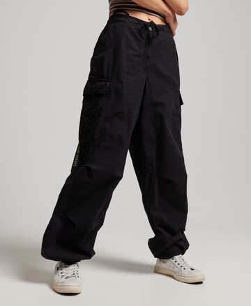 Superdry Wide leg Cargo Pants in Black: front