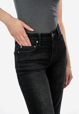 Coupe slim Jean 'Freyday' Suri Frey en noir