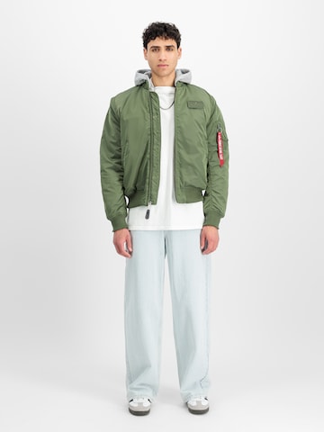 ALPHA INDUSTRIES Демисезонная куртка в Зеленый: спереди