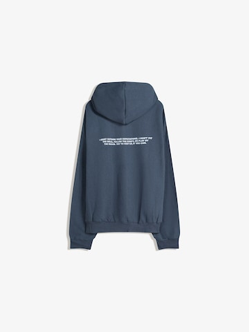 BershkaSweater majica - plava boja