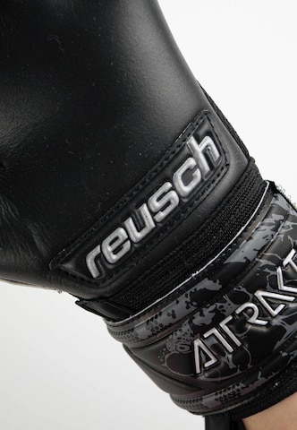 REUSCH Athletic Gloves 'Attrakt Infinity' in Black