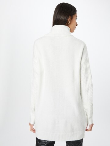 Trendyol Sweater in Beige