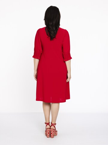 Yoek Shirt Dress in Red