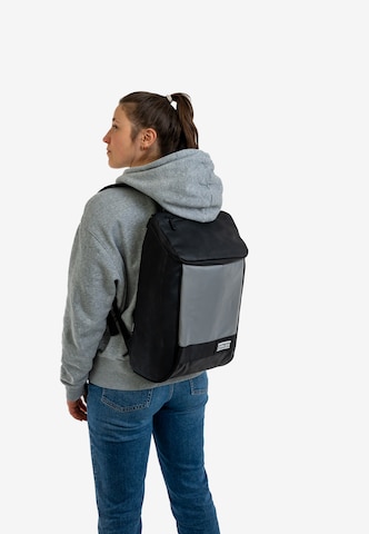 OAK25 Rucksack 'Daybag' in Schwarz: predná strana