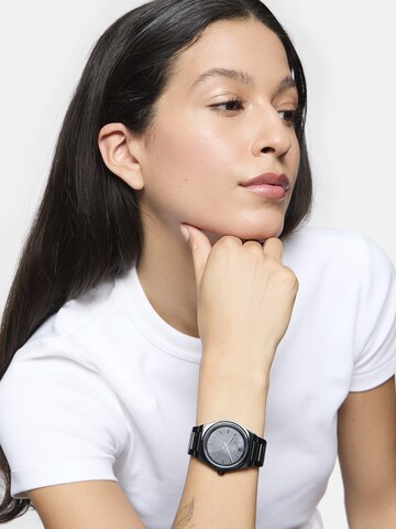 Tamaris Uhr in Schwarz: Vorderseite