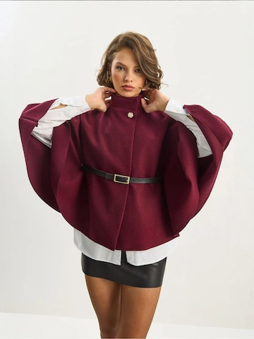 Cappotto invernale di Bianco Lucci in rosso
