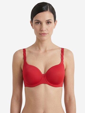 Format T-Shirt BH 'Casual' in Rot: Vorderseite