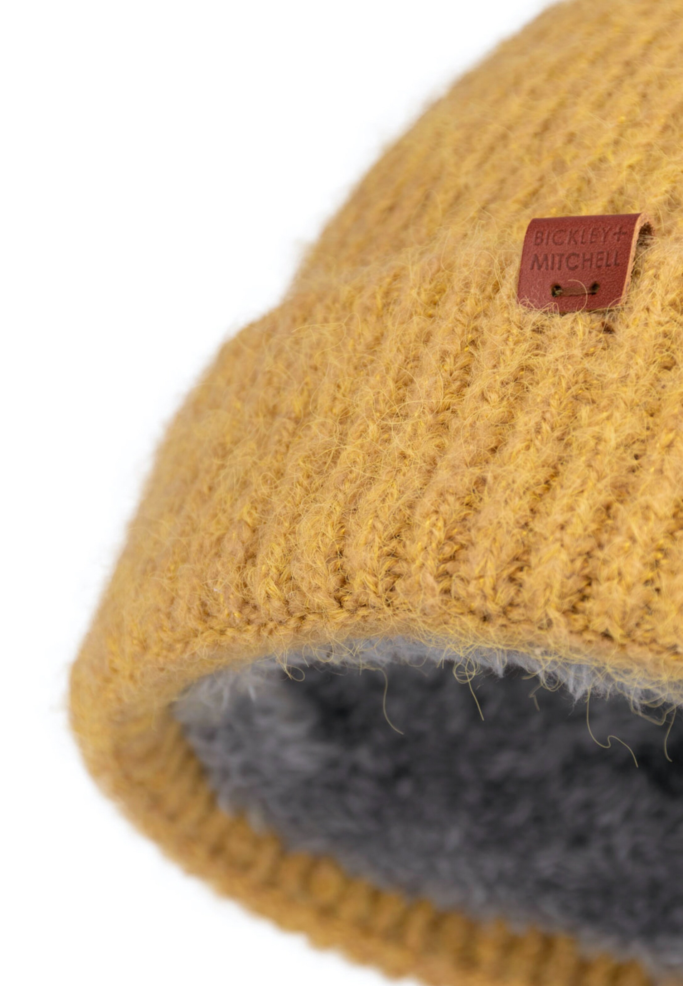 Bickley + Mitchell - Gorros em amarelo