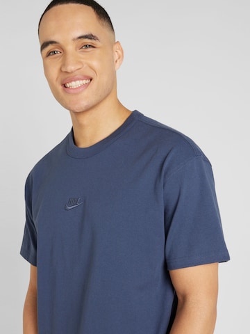 Nike Sportswear T-Shirt 'Essential' in Blau